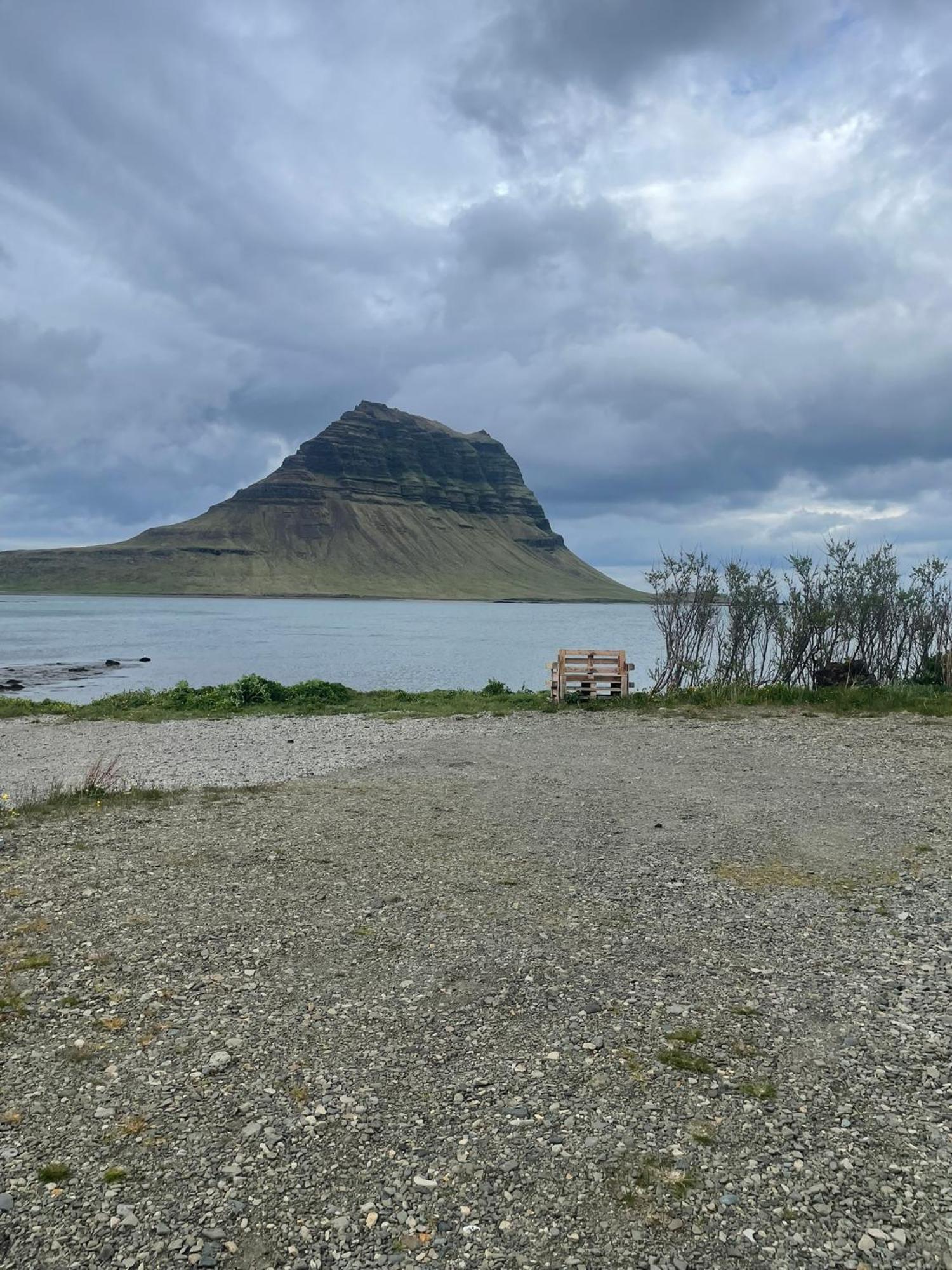 Kirkjufell Basement Apartment Grundarfjordur Exterior foto